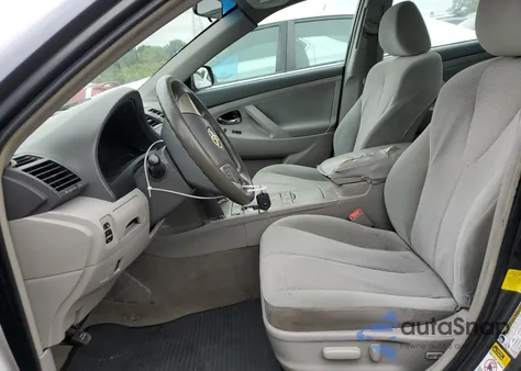 2011 Toyota Camry Base z USA, uszkodzony, nr VIN 4T1BF3EK1BU773621